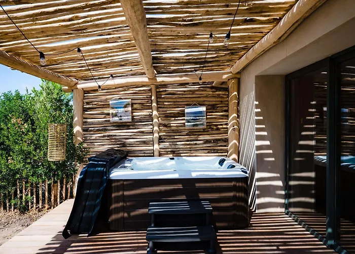 Le Hameau Des Pesquiers Ecolodge&Spa, Curio Collection By Hilton